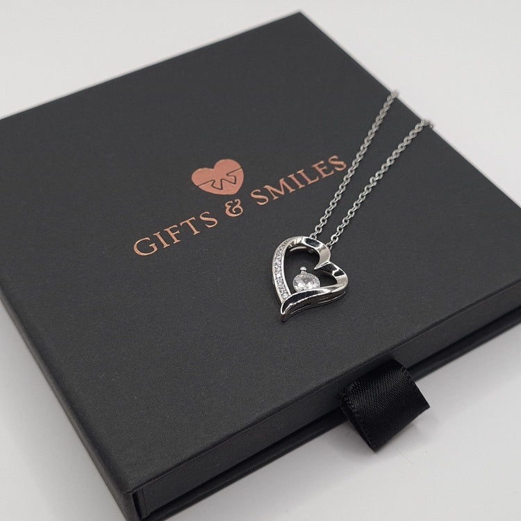 Giftbox met luxe harten ketting